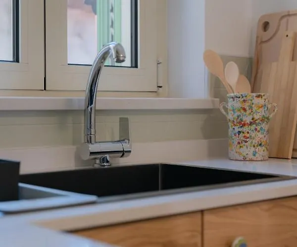 Tiny House In The Historic Centre Of Soverato *